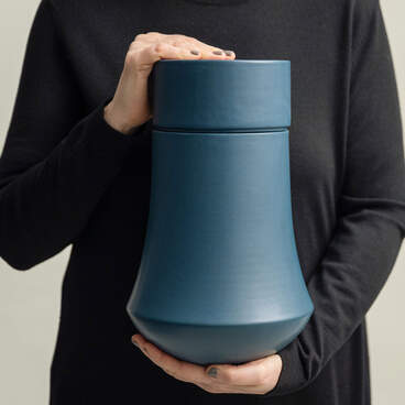 Emblem Ceramic Adult Urn - Large